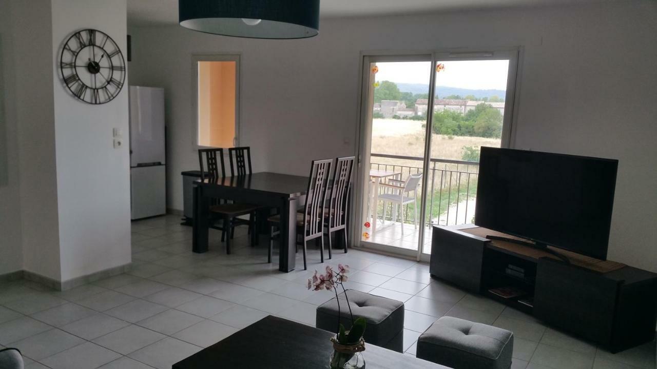 Apartamento Apt 50m2 avec Balcon tout équipé proche d'Avignon Pernes-les-Fontaines Exterior foto